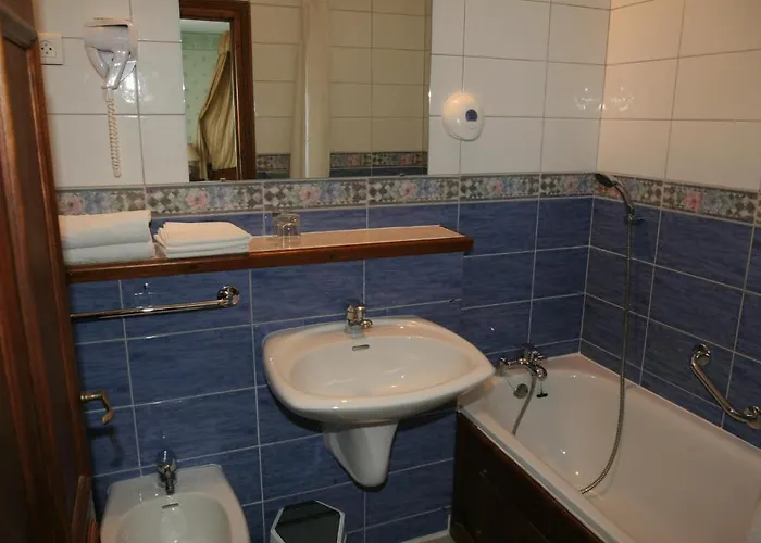 阿尔比恩皇家酒店 酒店 3*